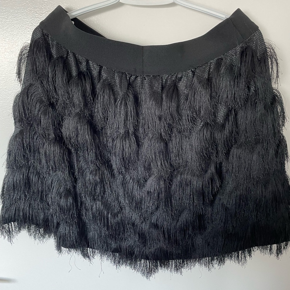 Stylish black feather skirt - Banana Republic